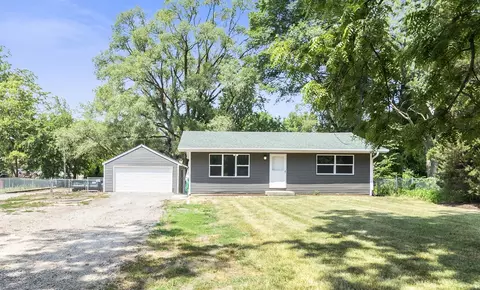 10 N790 Maple St, Elgin, IL 60123