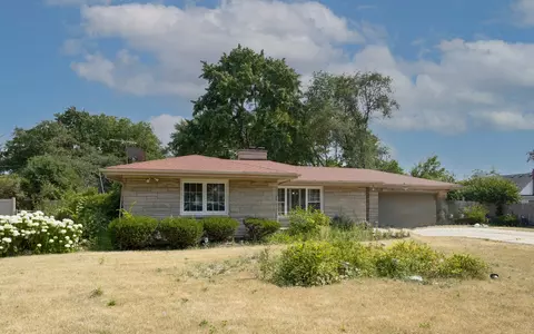 1418 W Glenwood Ave, Joliet, IL 60435