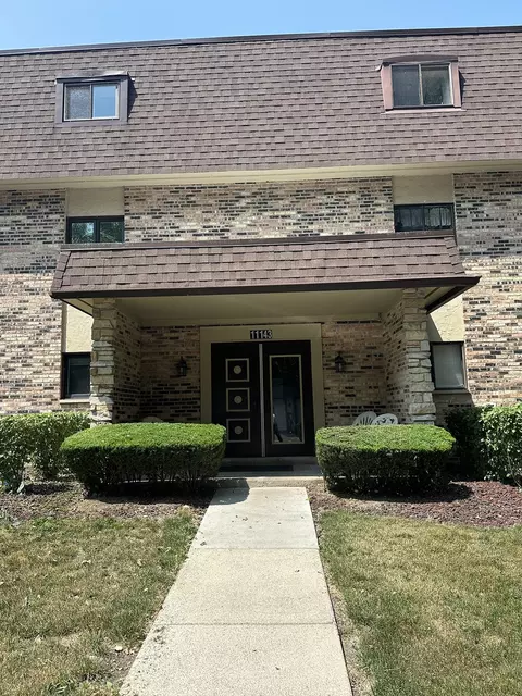 11143 East Rd #11143A, Palos Hills, IL 60465