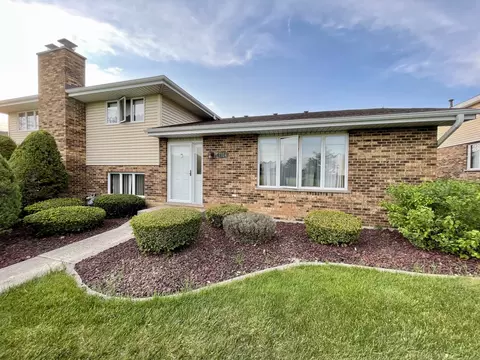 7324 W 155th St #74, Orland Park, IL 60462