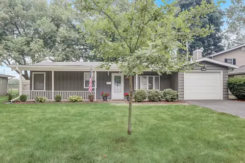 410 Princeton Dr, North Aurora, IL 60542