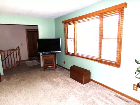 512 David Dr, Winnebago, IL 61088 photo 5