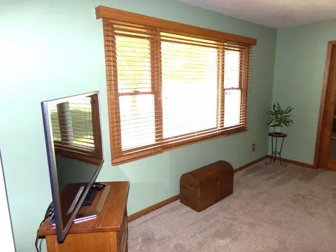 512 David Dr, Winnebago, IL 61088 photo 6