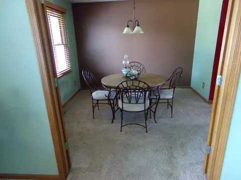 512 David Dr, Winnebago, IL 61088 photo 7