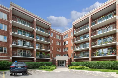 6461 W Warner Ave #213, Chicago, IL 60634