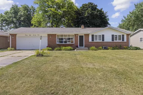 4875 Danforth Dr, Rockford, IL 61114