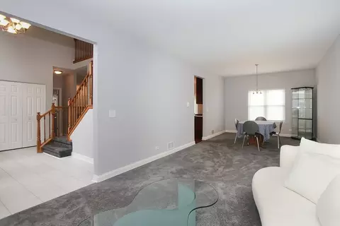 233 Moorehead Dr, Bartlett, IL 60103 photo 5