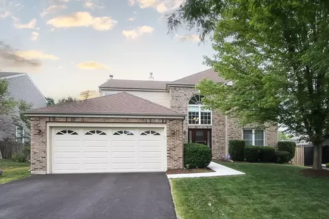 233 Moorehead Dr, Bartlett, IL 60103
