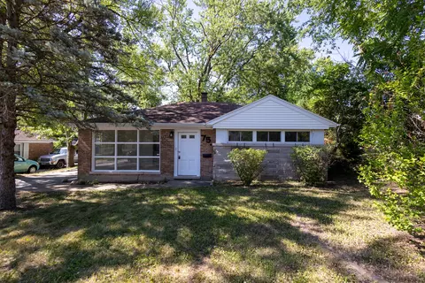 75 Marquette St, Park Forest, IL 60466