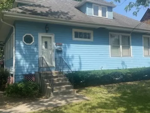 12158 Artesian Ave, Blue Island, IL 60406