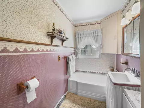 120 E 2nd St, Gilman, IL 60938 photo 9