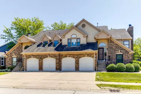 2314 Magnolia Ct E, Buffalo Grove, IL 60089