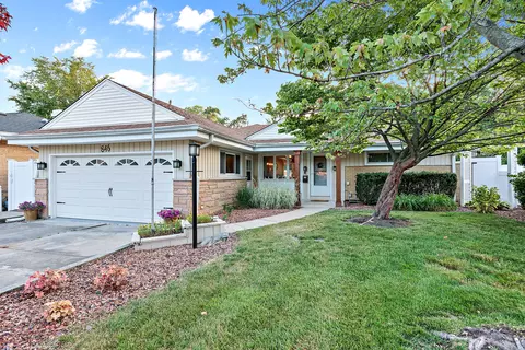 846 S Grant Ave, Villa Park, IL 60181