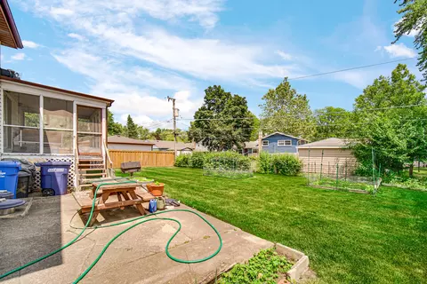 427 N 6th Ave, Des Plaines, IL 60016 photo 17
