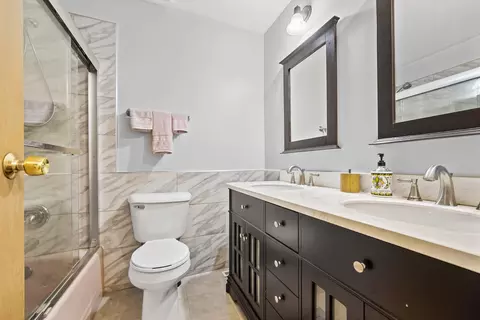 427 N 6th Ave, Des Plaines, IL 60016 photo 10