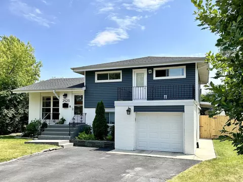 2523 Allison Ct, Glenview, IL 60025