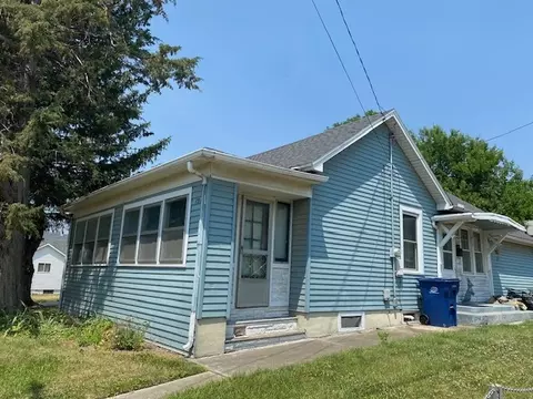 1365 6th St, Lasalle, IL 61301