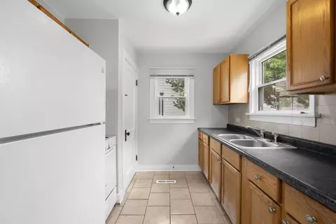 18116 Chicago Ave, Lansing, IL 60438 photo 4