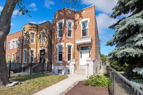 917 S Bell Ave, Chicago, IL 60612