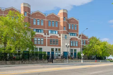 7766 N Sheridan Rd #5, Chicago, IL 60626