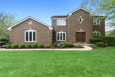9 Middlebury Ln, Lincolnshire, IL 60069