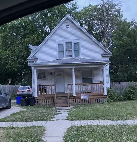 219 Royal Ave, Rockford, IL 61101