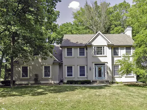 1 Turtle Point Rd, Monticello, IL 61856