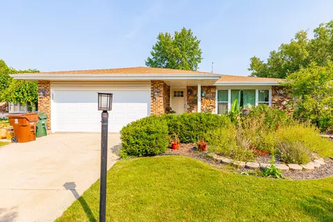 6504 157th St, Oak Forest, IL 60452