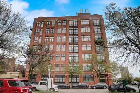 1250 W Van Buren St #505, Chicago, IL 60607