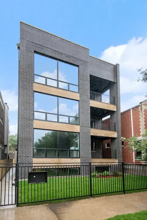 2508 N Greenview Ave #3, Chicago, IL 60614