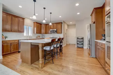 3691 Heathmoor Dr, Elgin, IL 60124 photo 7