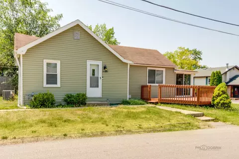 36087 N James Ct, Ingleside, IL 60041