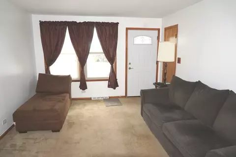 14602 Hamlin Ave, Midlothian, IL 60445 photo 3