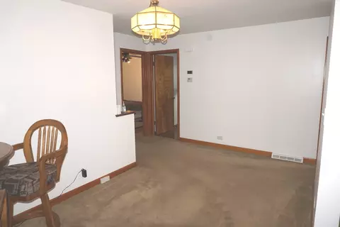 14602 Hamlin Ave, Midlothian, IL 60445 photo 9