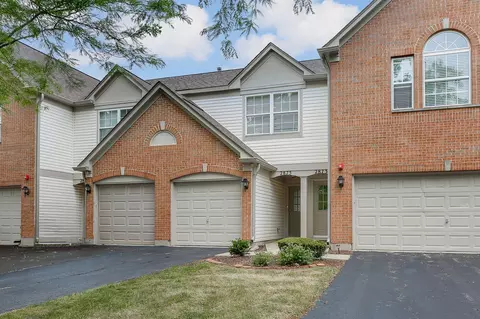 2875 Stonewater Dr #2875, Naperville, IL 60564