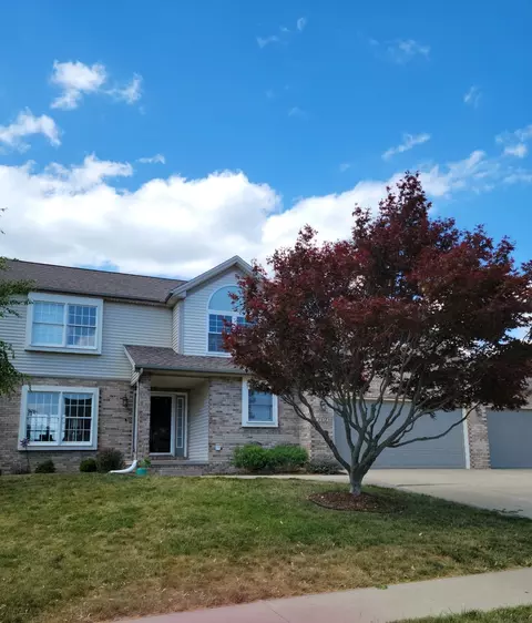 2512 Kara Xing, Bloomington, IL 61704