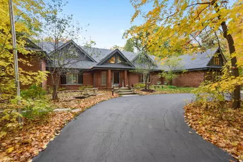 1150 Arbor Ct, Lake Bluff, IL 60044