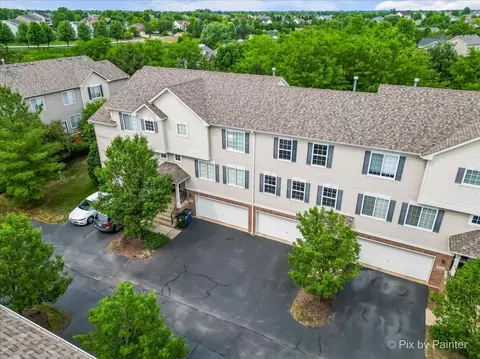 1956 Indian Hill Ln, Aurora, IL 60503