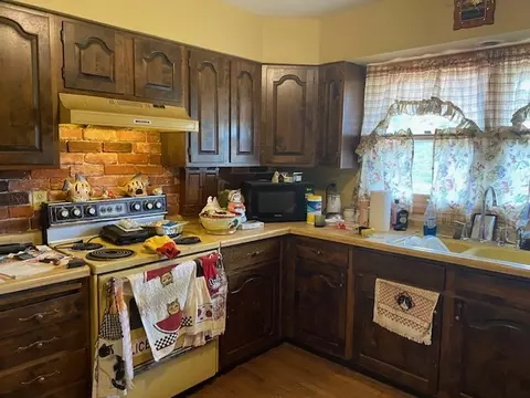 236 W Hennepin St, Mark, IL 61340 photo 5