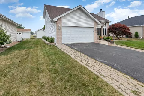 1560 Mallards Cv, Beecher, IL 60401 photo 3