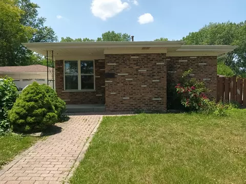16372 Terry Ln, Oak Forest, IL 60452