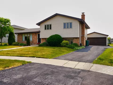16938 88th Ct, Orland Hills, IL 60487
