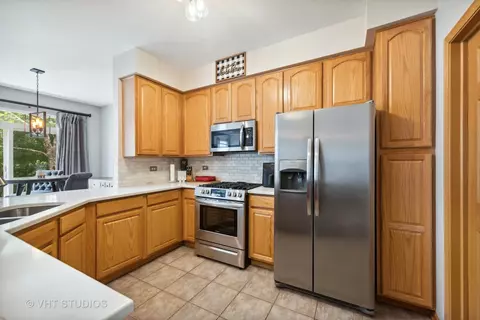 24114 W Walnut Cir, Plainfield, IL 60585 photo 5
