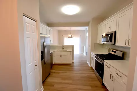 2341 Reflections Dr, Aurora, IL 60502 photo 5