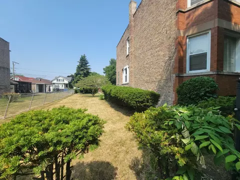 7210 S Eberhart Ave, Chicago, IL 60619 photo 17