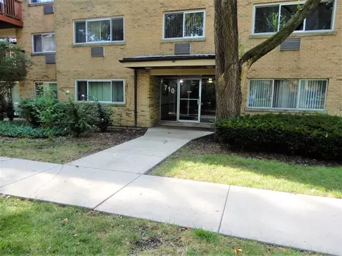 710 Dempster St #F203, Mount Prospect, IL 60056