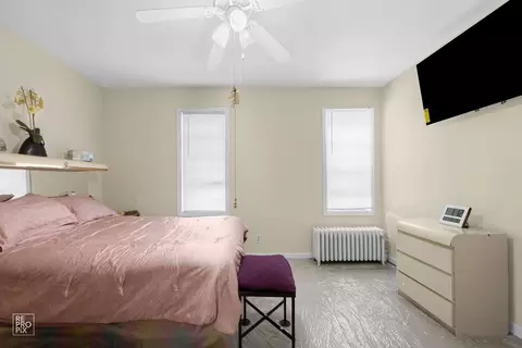 10711 S Champlain Ave, Chicago, IL 60628 photo 4