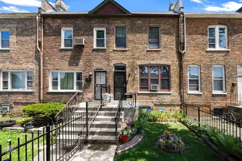 10711 S Champlain Ave, Chicago, IL 60628
