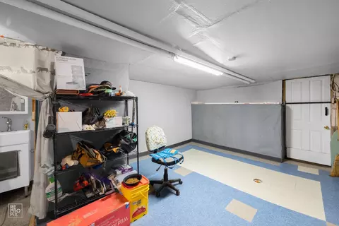 10711 S Champlain Ave, Chicago, IL 60628 photo 9