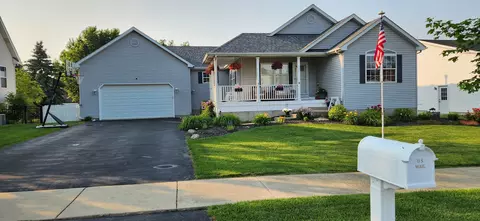 521 W Barberry Cir, Yorkville, IL 60560